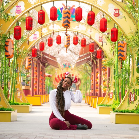 Meet your Posher, Renée! - Picture 4 of 11